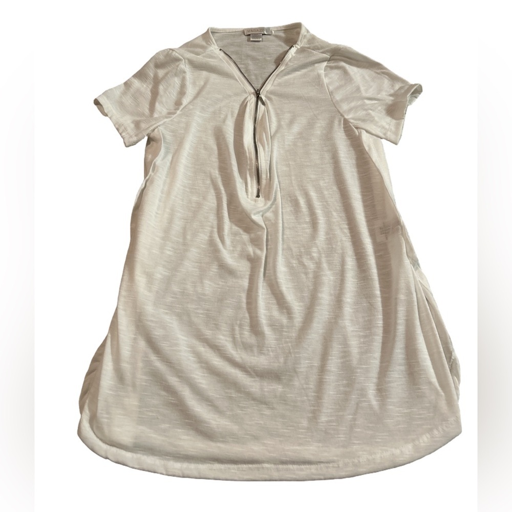 Women's Magazine Brand White Zippered Short Sleeve Shirt Size Large